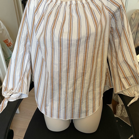 Plus Size Top - Picture 3 of 5